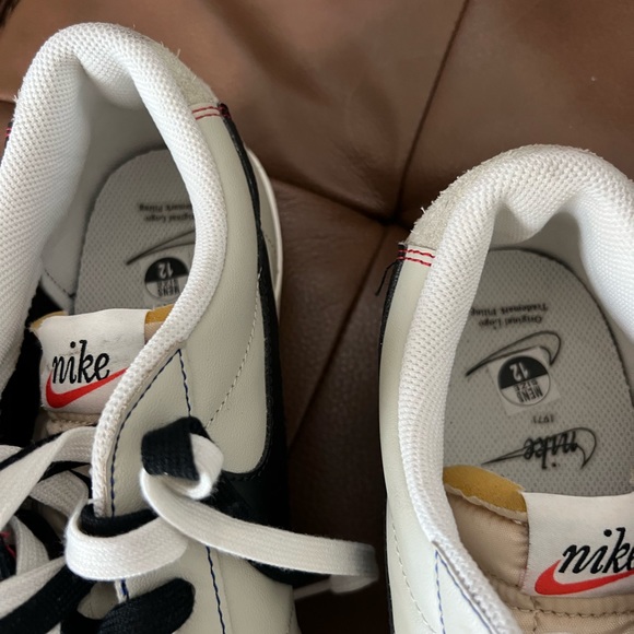 Nike shoes - Picture 5 of 7